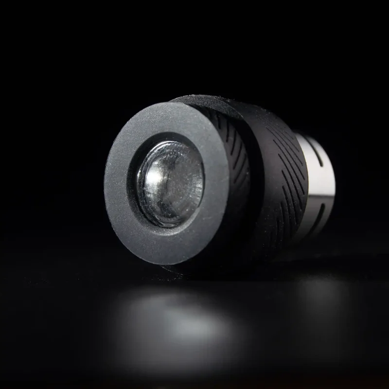 Puffco Peak Atomizer with WIIDZ 3D Chamber positioned diagonally, showcasing its design and features in a visually appealing manner.