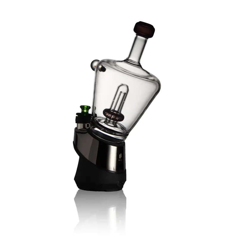 Puffco Peak glass attachment Wiidz Titan installed in a southeast orientation, showcasing its sleek design and compatibility with the Puffco Peak vaporizer for enhanced dabbing experience.